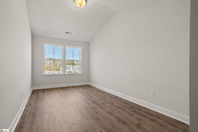 220 Lake Greenwood Boulevard, Greenwood, SC 29649