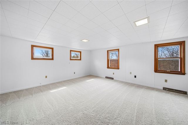 15904 Claridon Troy Road, Burton, OH 44021