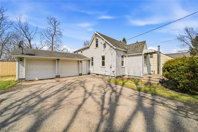 15904 Claridon Troy Road, Burton, OH 44021