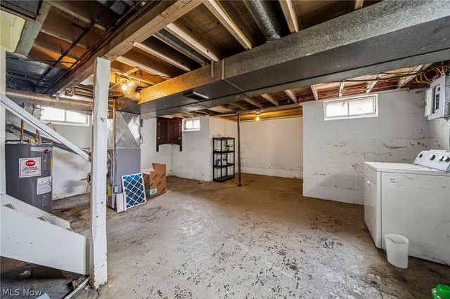 15904 Claridon Troy Road, Burton, OH 44021