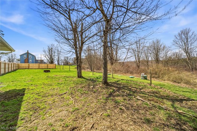 15904 Claridon Troy Road, Burton, OH 44021