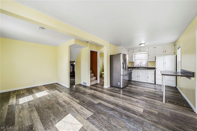 15904 Claridon Troy Road, Burton, OH 44021