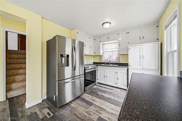 15904 Claridon Troy Road, Burton, OH 44021