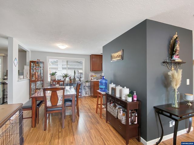 4912 Settlers Dr NE, Salem, OR 97305