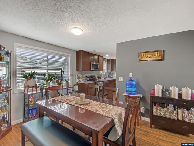 4912 Settlers Dr NE, Salem, OR 97305