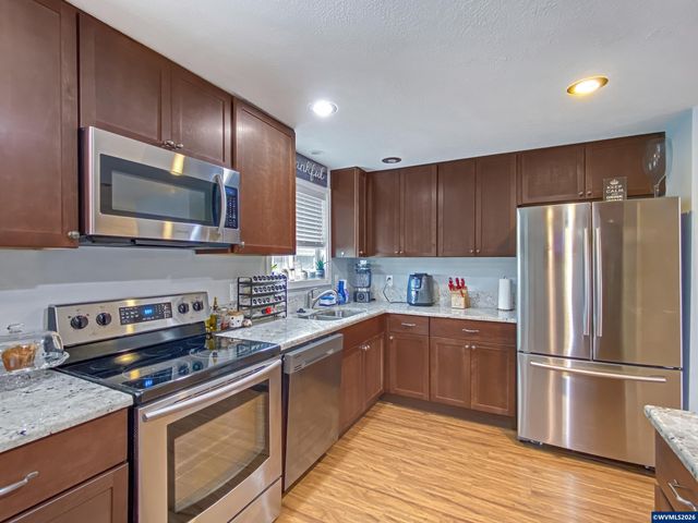 4912 Settlers Dr NE, Salem, OR 97305