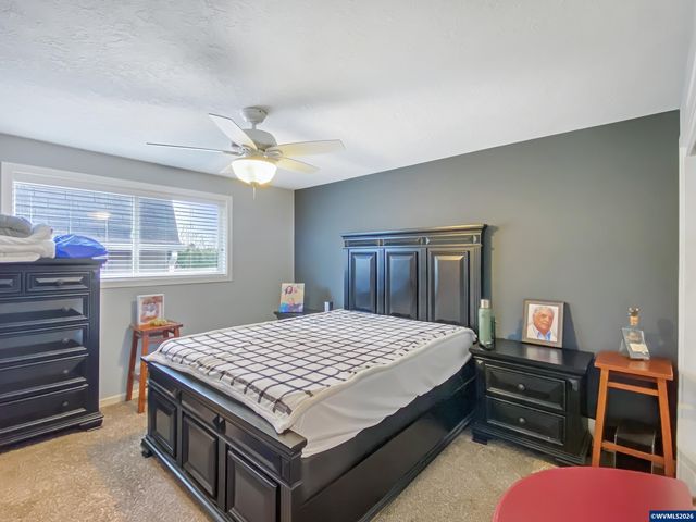 4912 Settlers Dr NE, Salem, OR 97305