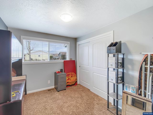 4912 Settlers Dr NE, Salem, OR 97305