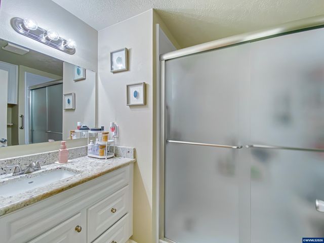 4912 Settlers Dr NE, Salem, OR 97305