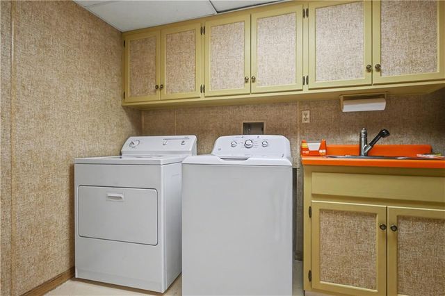 12893 Cambridge CT Court, Leawood, KS 66209