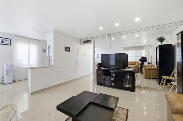 321 Piedmont G, Delray Beach, FL 33484