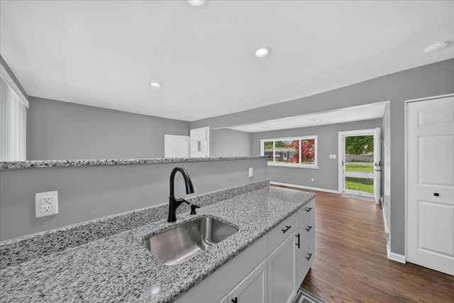 34330 Florence Street, Westland, MI 48185
