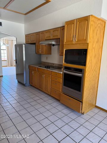 5121 N Apache Hills Trail, Tucson, AZ 85750