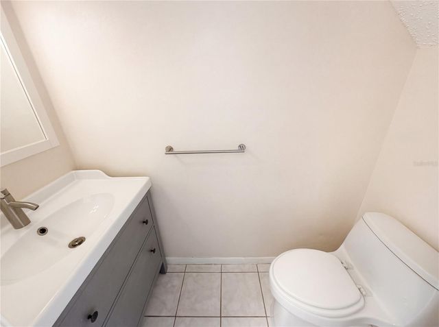 219 AMHERST AVENUE 105, Sarasota, FL 34232