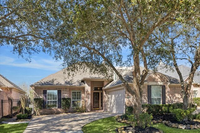 8923 Four Leaf Drive, Sugar Land, TX 77479
