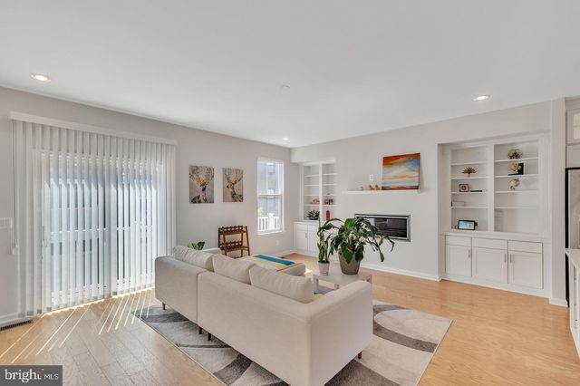 3057 ALAN SHEPARD, Oak Hill, VA 20171
