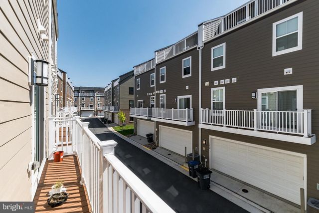 3057 ALAN SHEPARD, Oak Hill, VA 20171