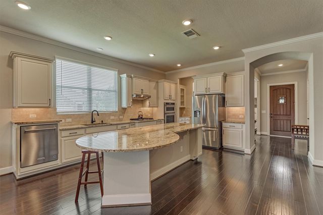 271 Spotted Saddle Court, The Woodlands, TX 77382