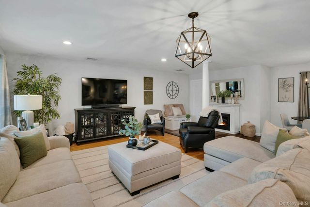 12 Rachel Avenue, Commack, NY 11725