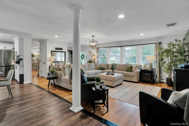 12 Rachel Avenue, Commack, NY 11725