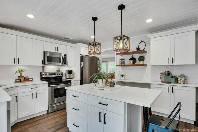 12 Rachel Avenue, Commack, NY 11725