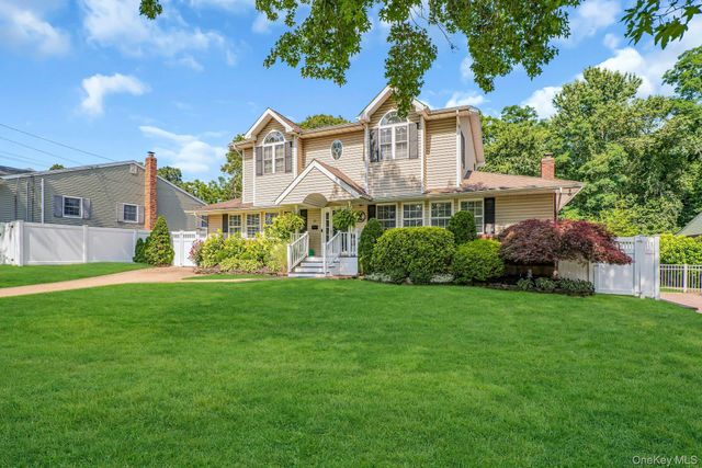 12 Rachel Avenue, Commack, NY 11725