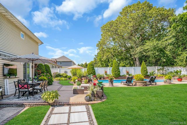 12 Rachel Avenue, Commack, NY 11725