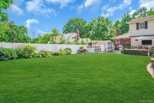 12 Rachel Avenue, Commack, NY 11725