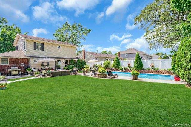 12 Rachel Avenue, Commack, NY 11725