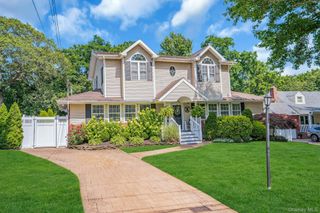 12 Rachel Avenue, Commack, NY 11725