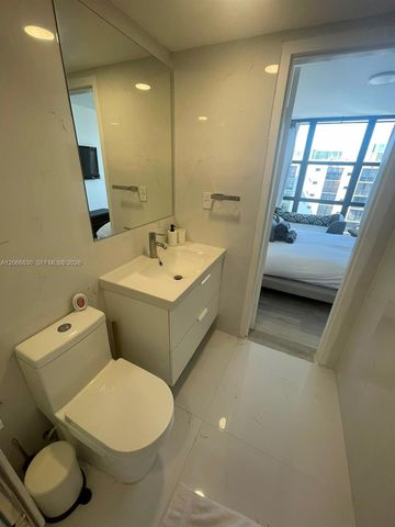 17011 N Bay Road 1005, Sunny Isles Beach, FL 33160