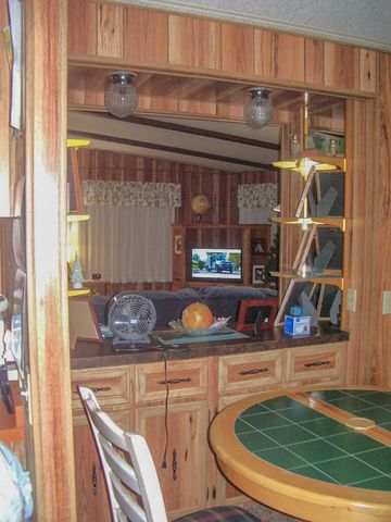 1061 Lee Roze Lane, Grants Pass, OR 97527