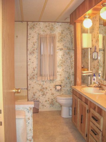 1061 Lee Roze Lane, Grants Pass, OR 97527