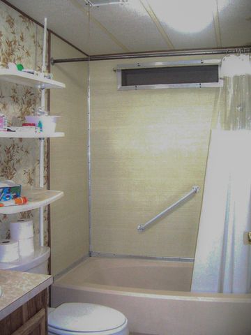 1061 Lee Roze Lane, Grants Pass, OR 97527