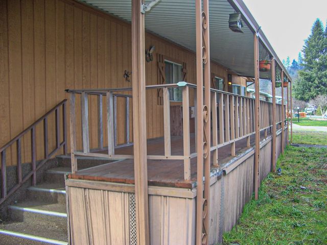 1061 Lee Roze Lane, Grants Pass, OR 97527