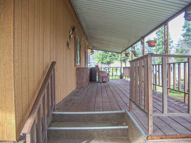 1061 Lee Roze Lane, Grants Pass, OR 97527