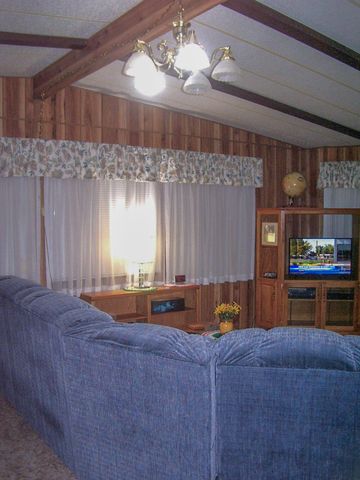 1061 Lee Roze Lane, Grants Pass, OR 97527