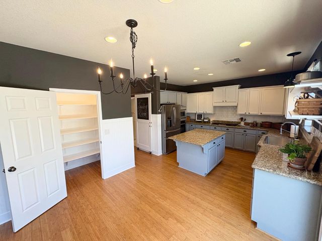 2141 Eldmire Way, Roseville, CA 95747