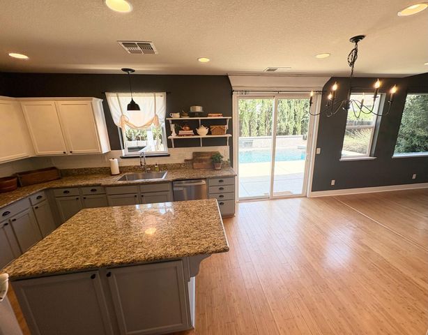 2141 Eldmire Way, Roseville, CA 95747
