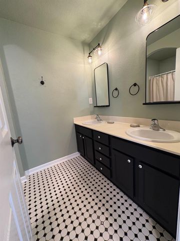2141 Eldmire Way, Roseville, CA 95747
