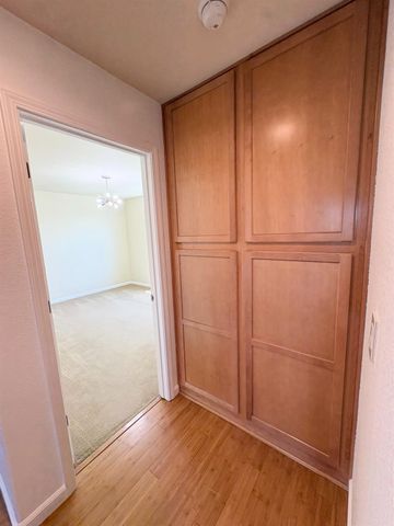 2141 Eldmire Way, Roseville, CA 95747