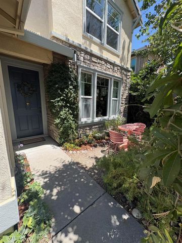 2141 Eldmire Way, Roseville, CA 95747