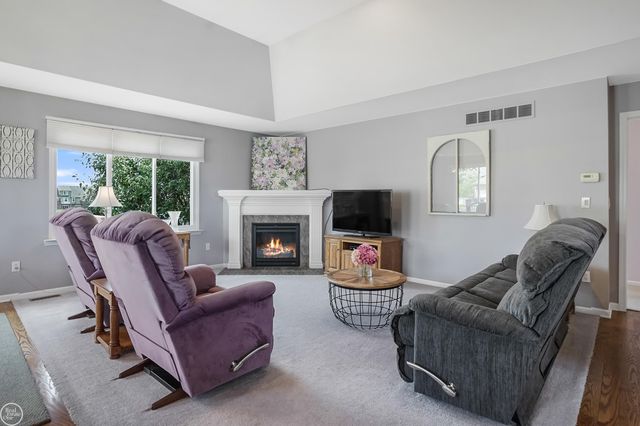 14822 Village Park Circle, Shelby Twp, MI 48315