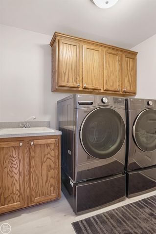 14822 Village Park Circle, Shelby Twp, MI 48315
