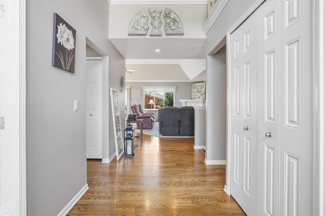 14822 Village Park Circle, Shelby Twp, MI 48315
