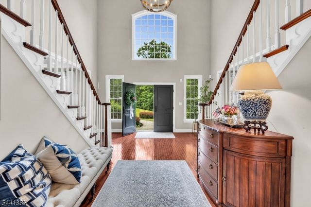 29 Crownview Ct, Sparta Twp., NJ 07871
