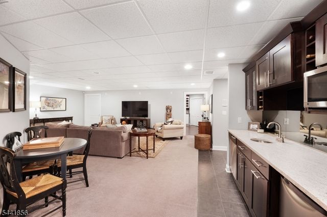 29 Crownview Ct, Sparta Twp., NJ 07871