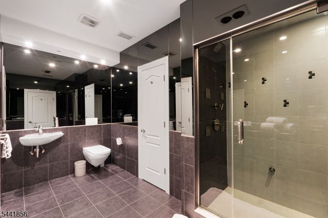 29 Crownview Ct, Sparta Twp., NJ 07871