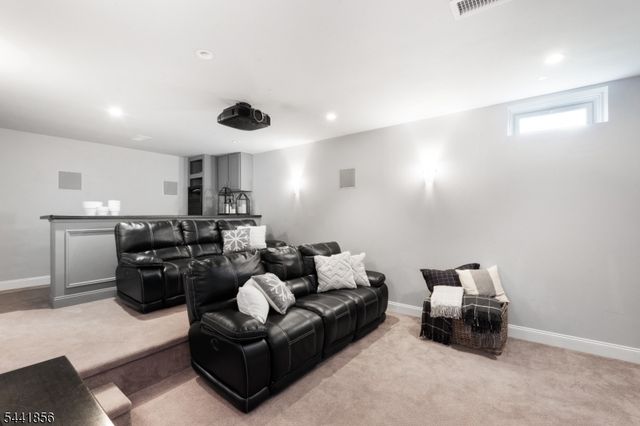 29 Crownview Ct, Sparta Twp., NJ 07871