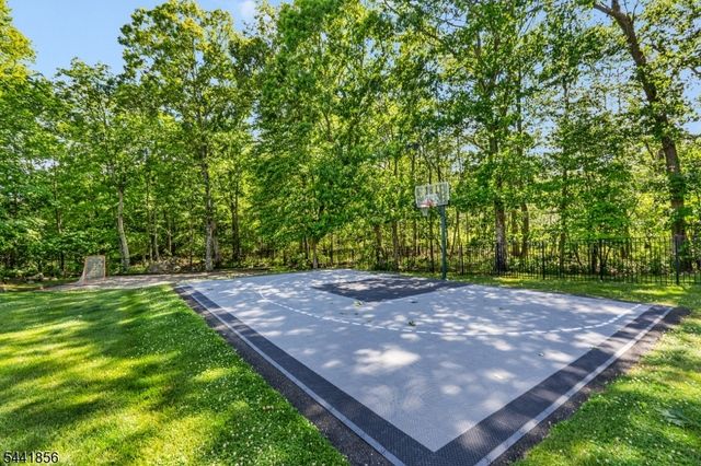 29 Crownview Ct, Sparta Twp., NJ 07871